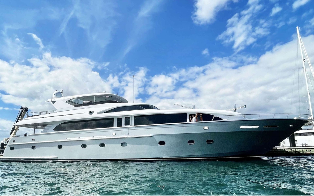 105' Intermarine Savannah