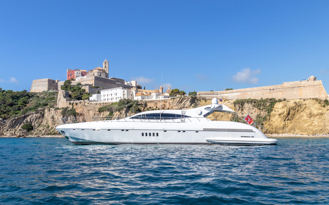 108' Mangusta