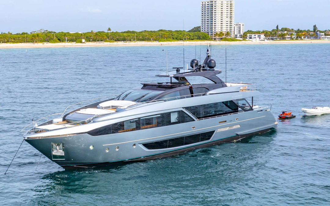 110' Riva