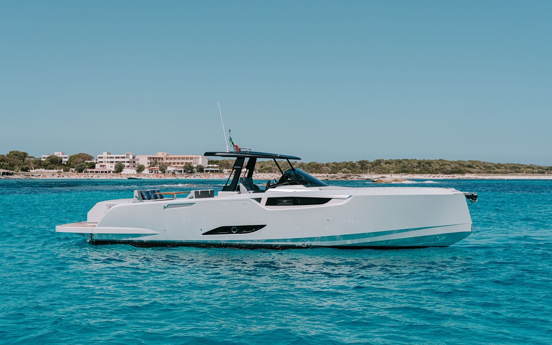 43' Cayman
