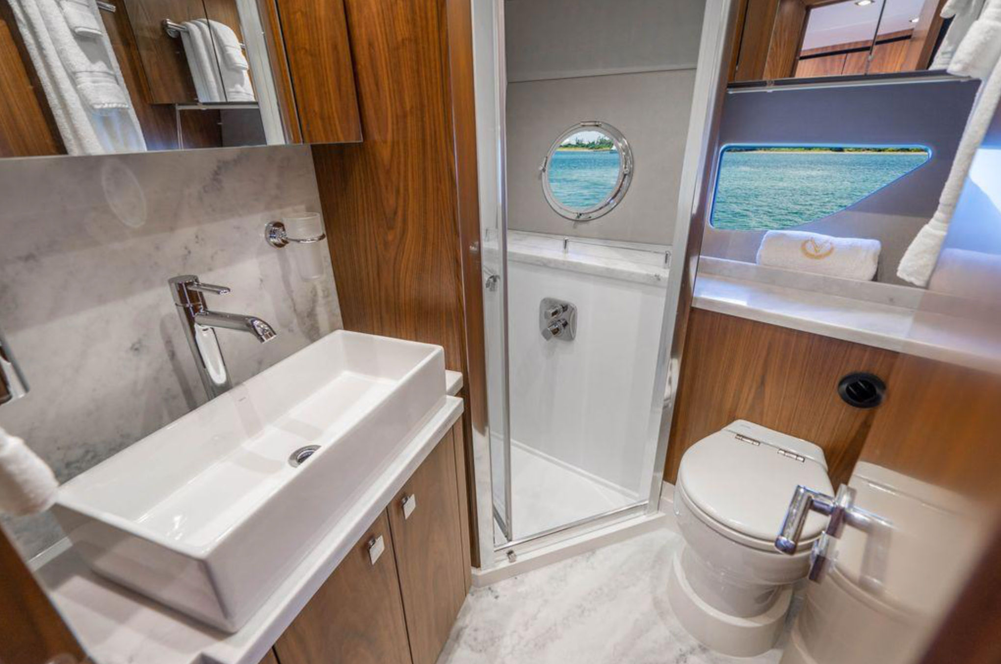 60ft 2019 Sunseeker Predator