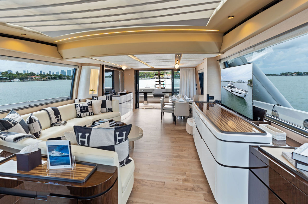 100ft Azimut “Rosa” w/ Beach Setup