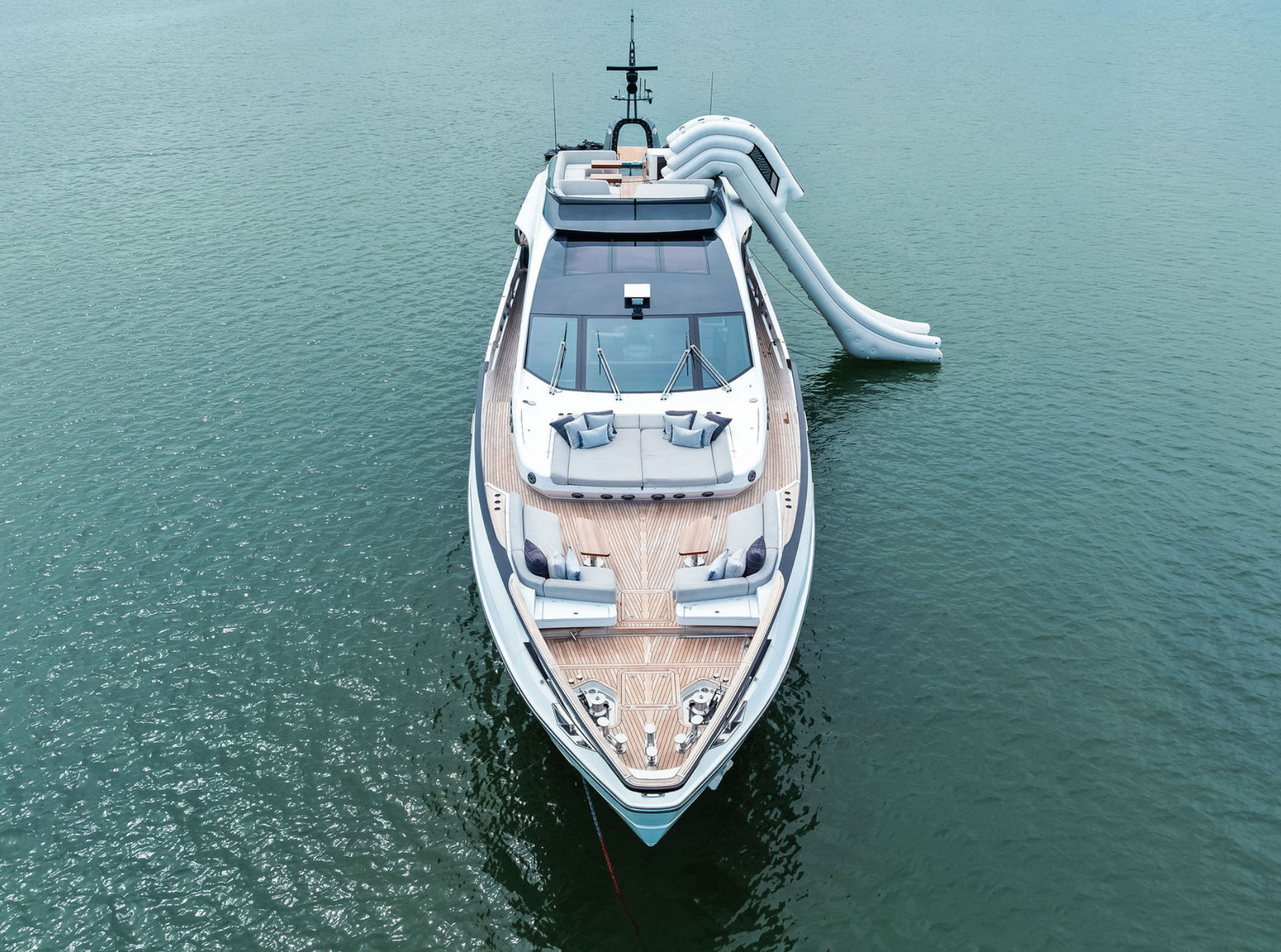100ft Azimut “Rosa” w/ Beach Setup