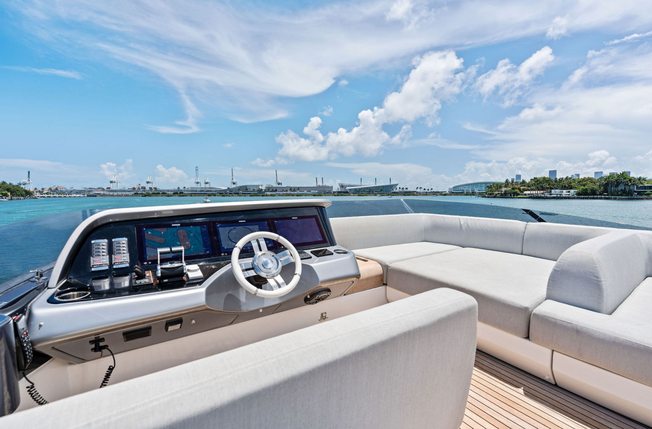 100ft Azimut “Rosa” w/ Beach Setup