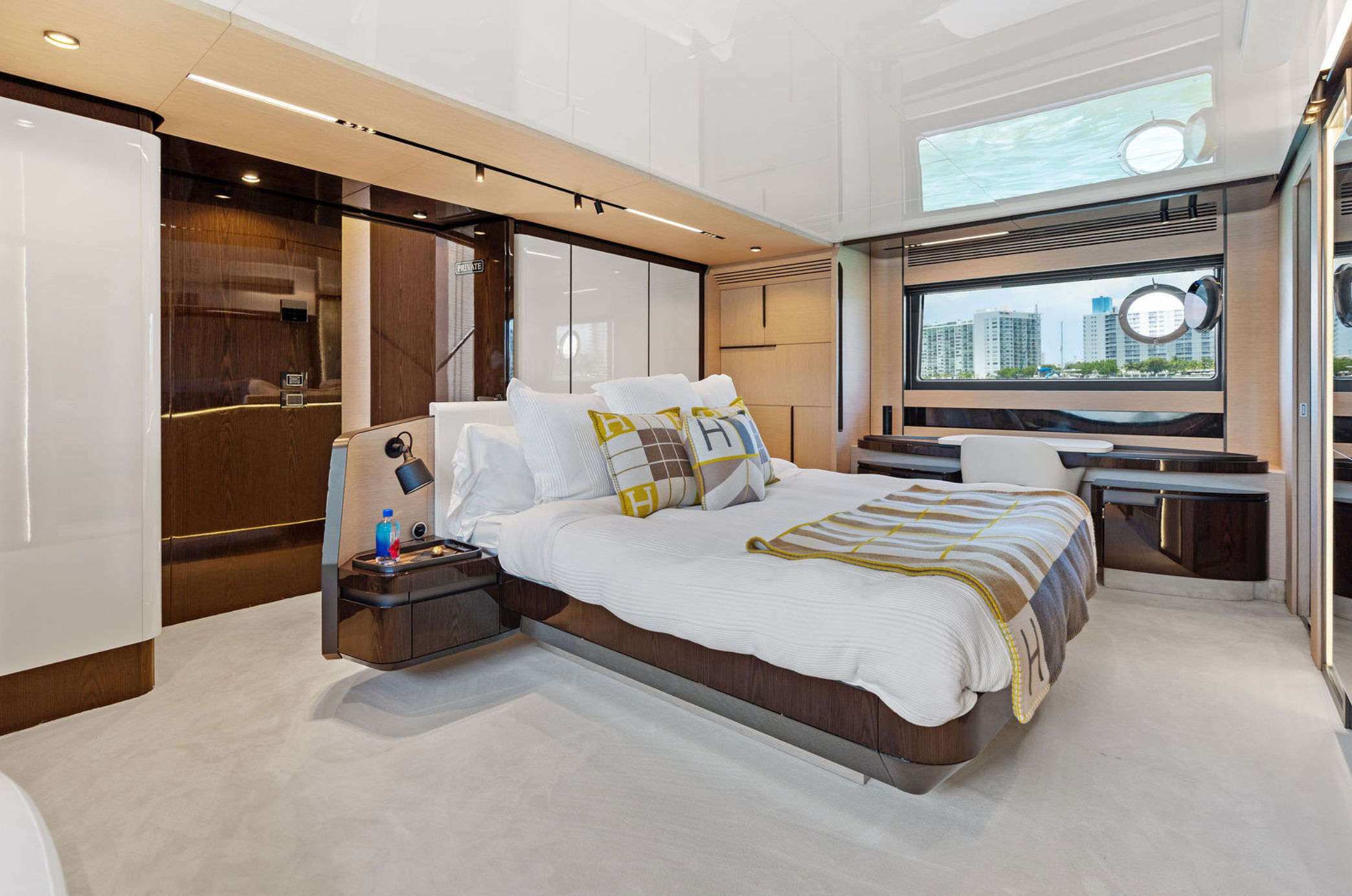 100ft Azimut “Rosa” w/ Beach Setup