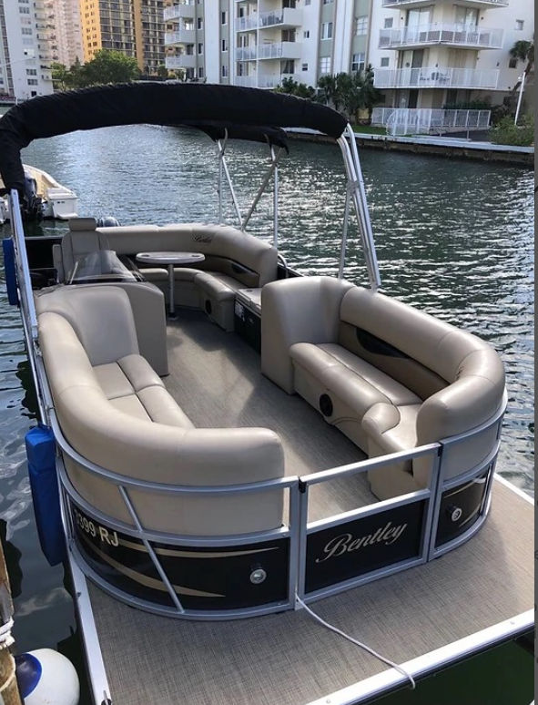 24ft Party Pontoons