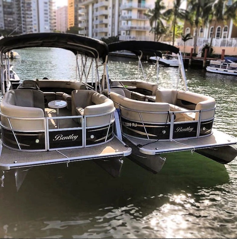 24ft Party Pontoons
