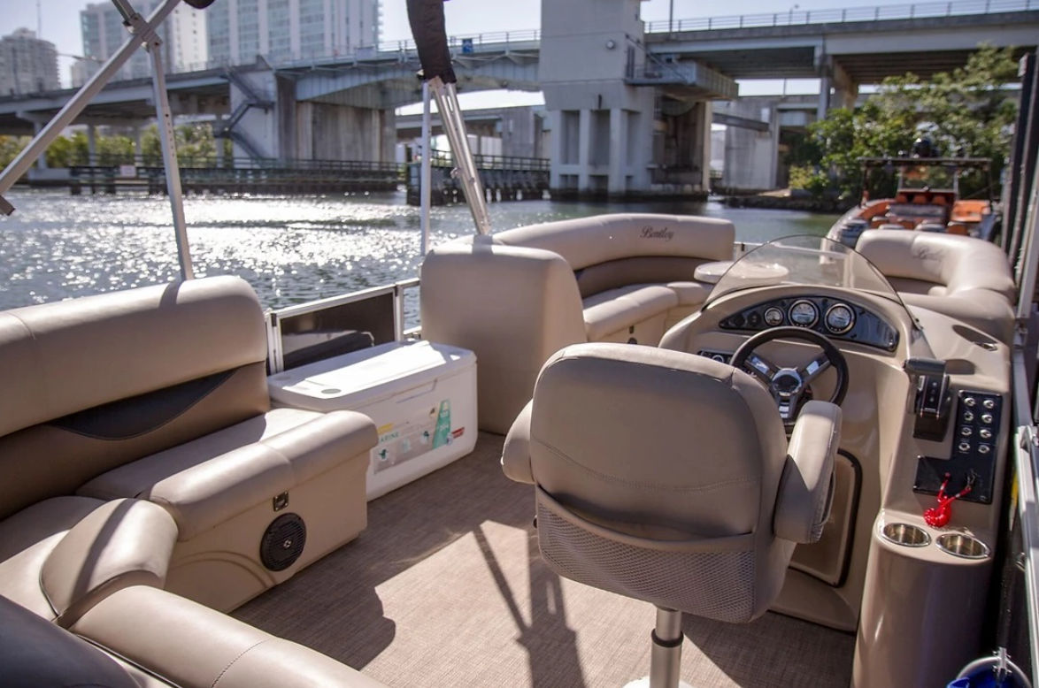 24ft Party Pontoons