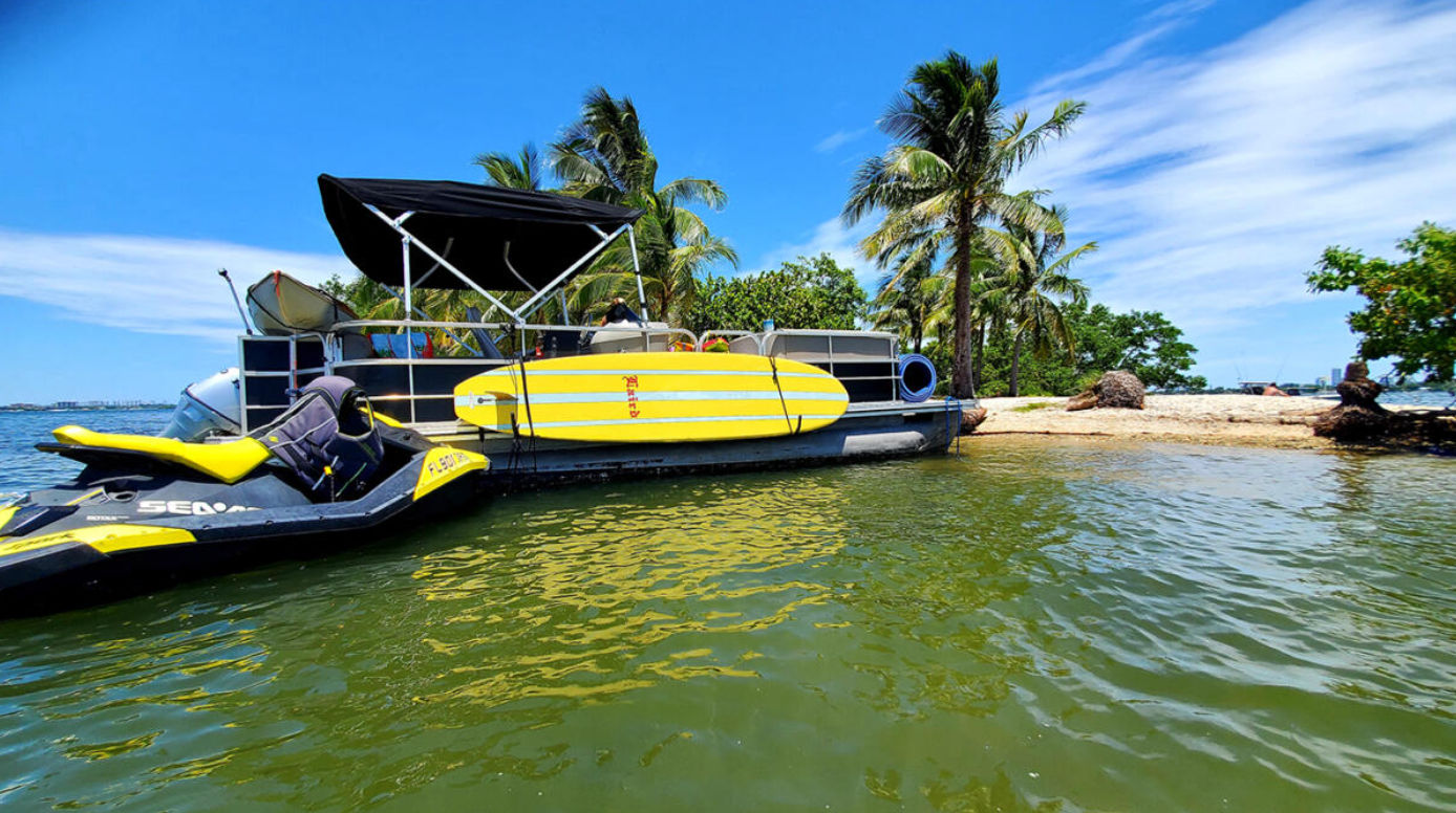 24ft Party Pontoons