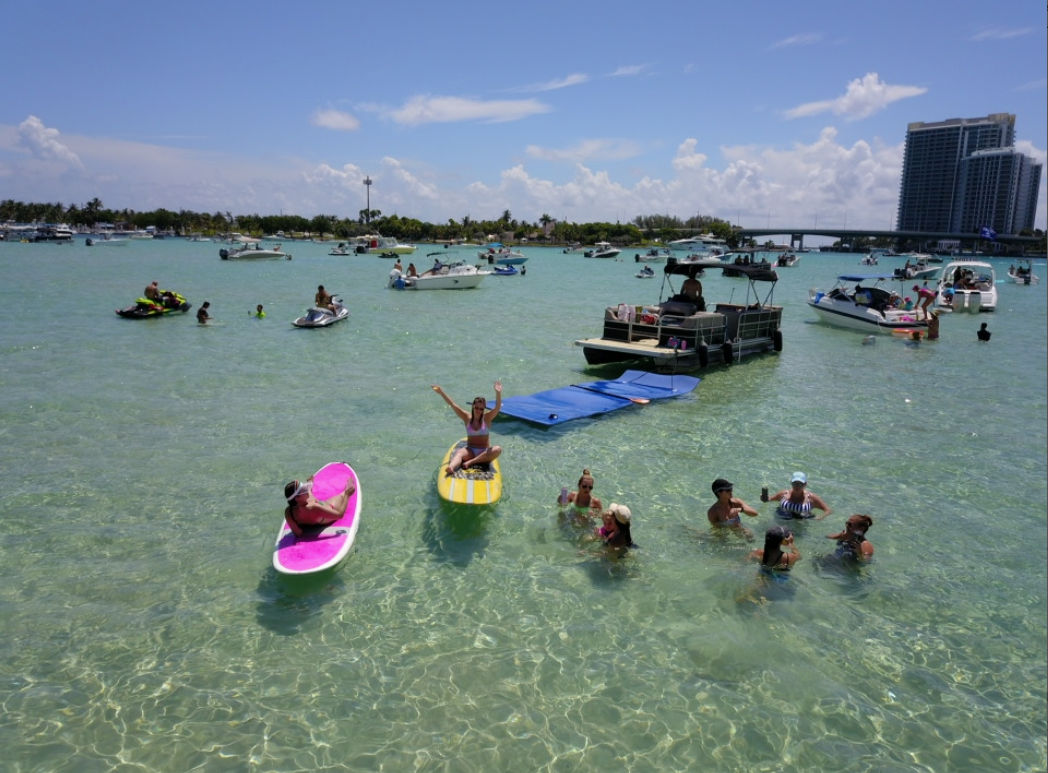 24ft Party Pontoons
