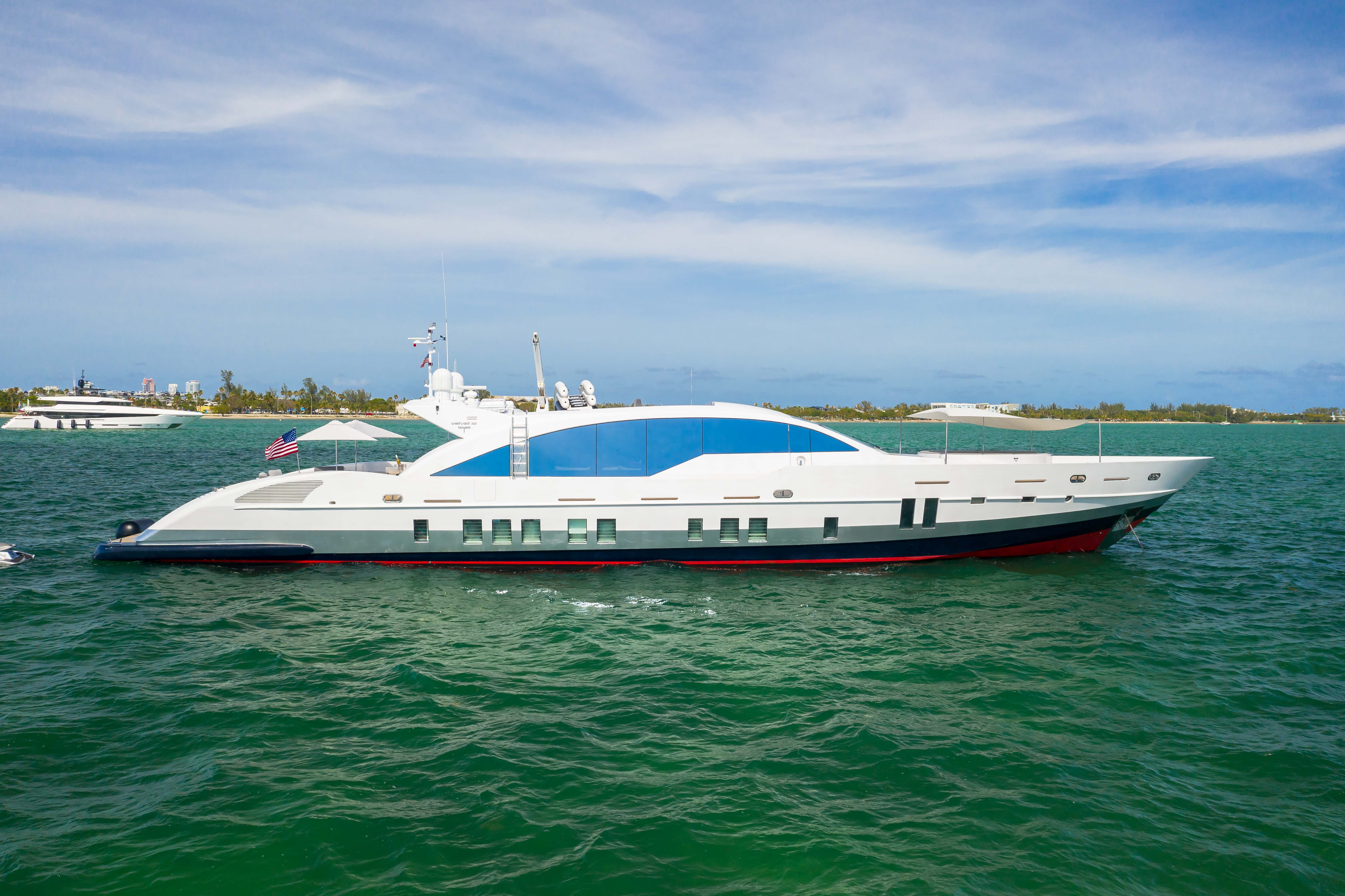120ft Technomar