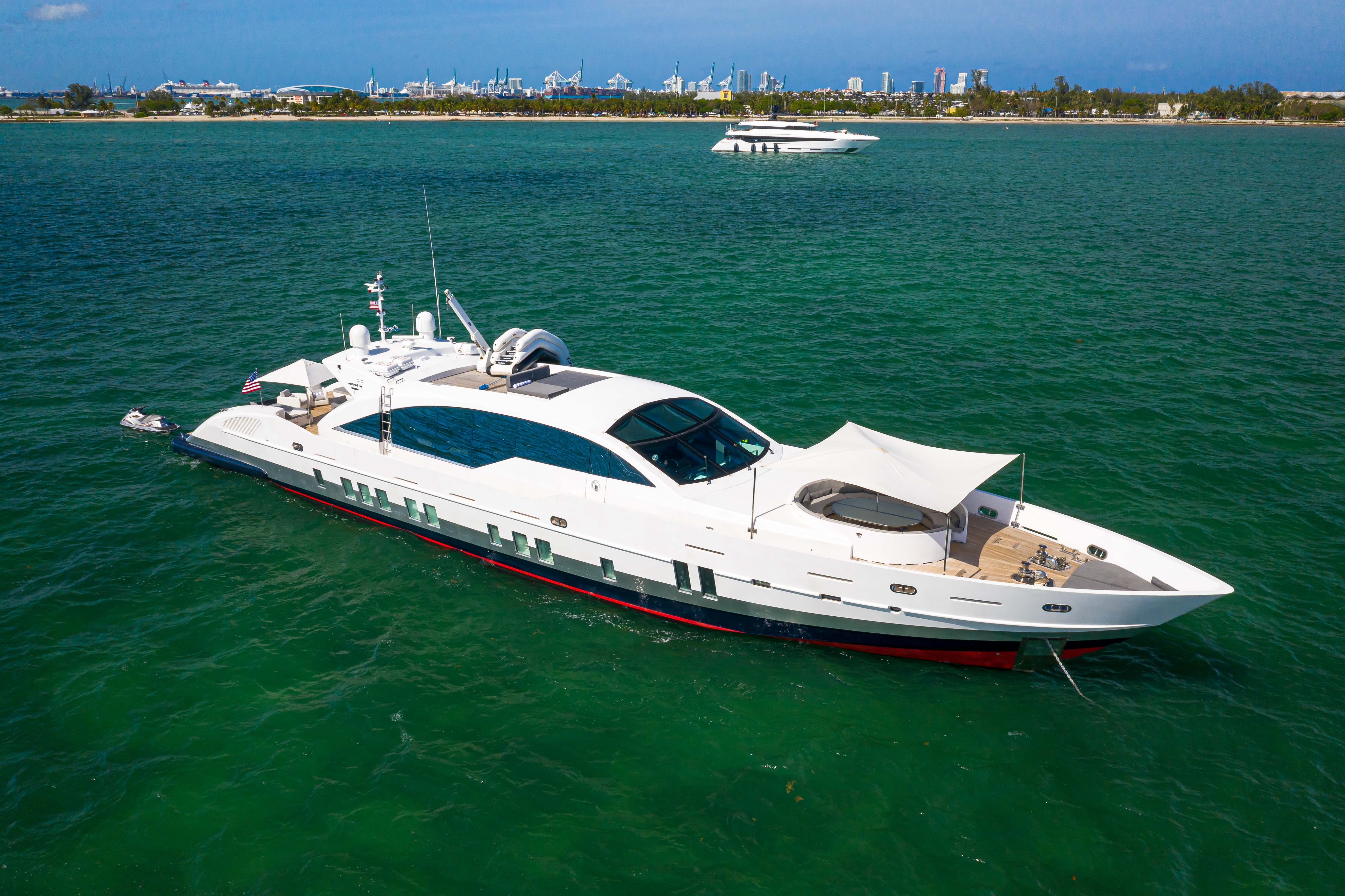 120ft Technomar