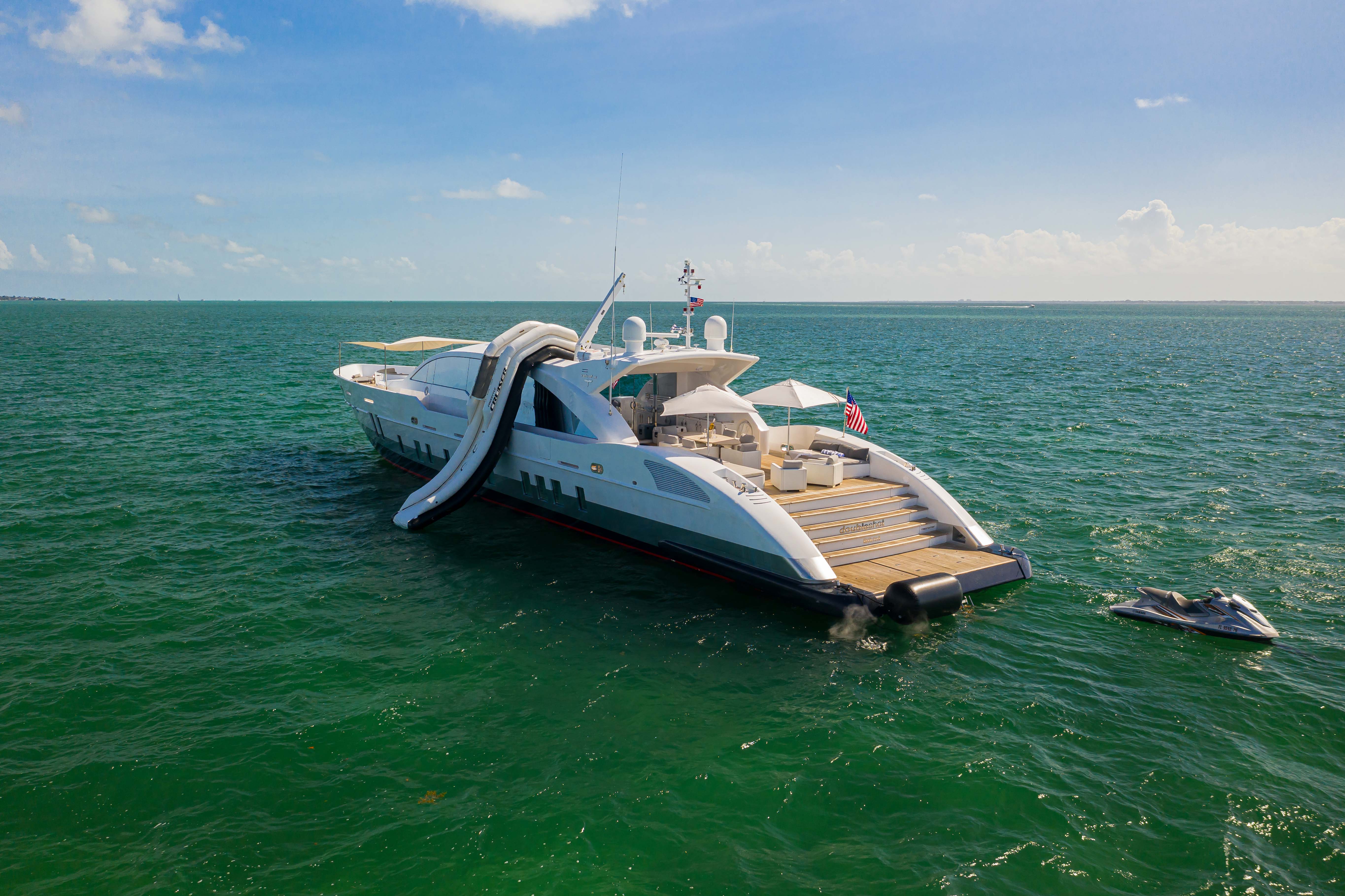 120ft Technomar
