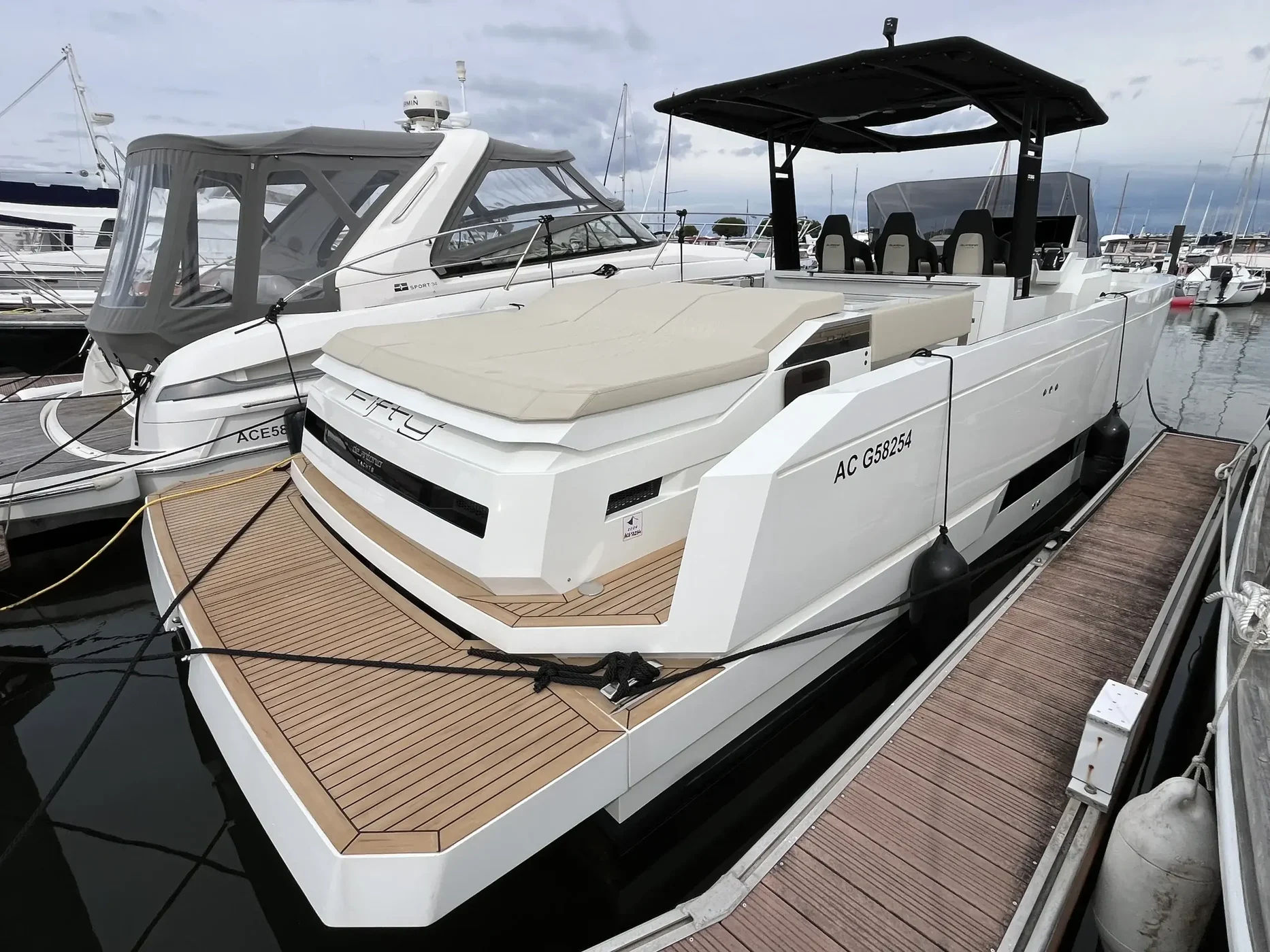 36ft 2025 De Antonio + Seabob