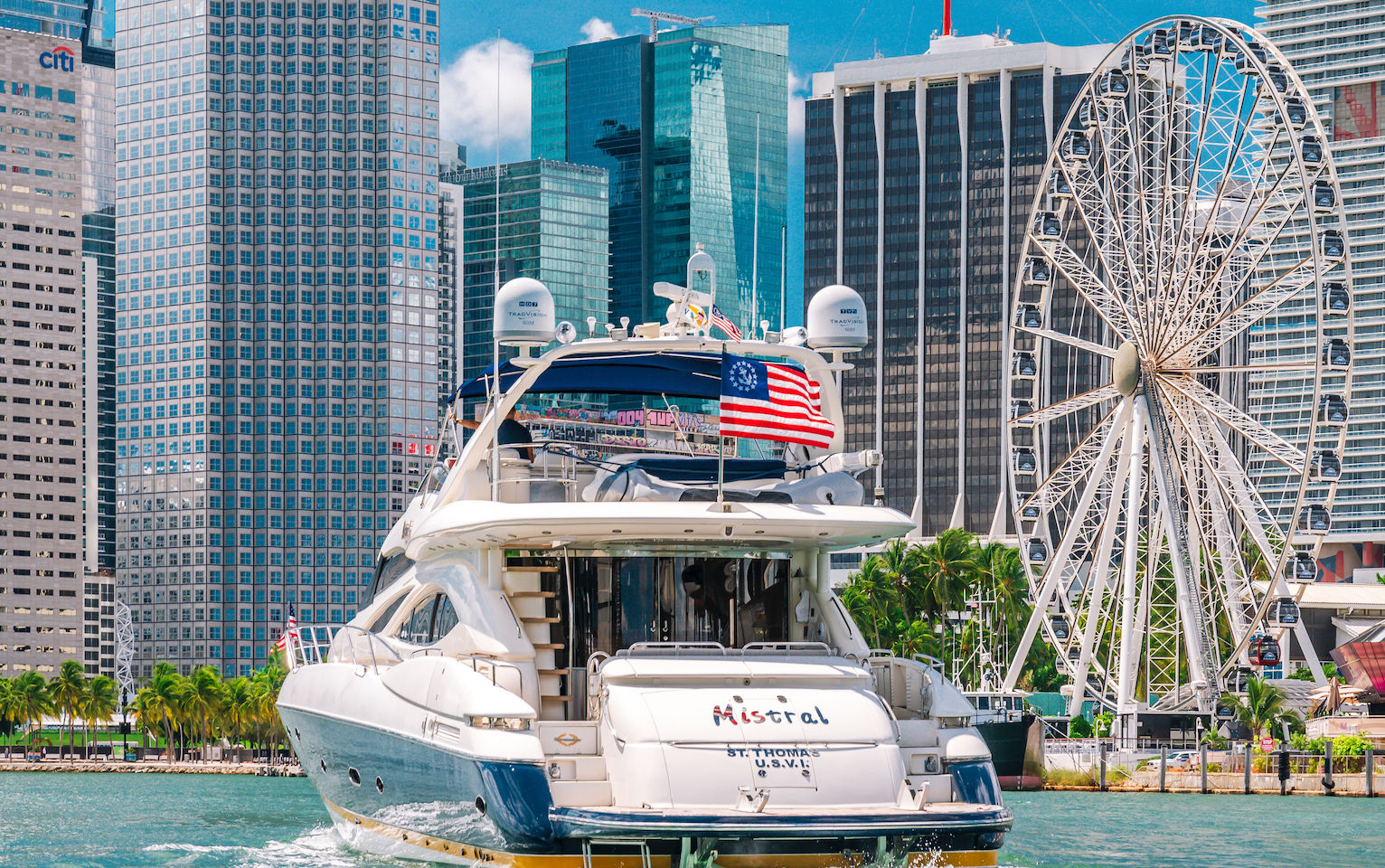 90ft Sunseeker Flybridge