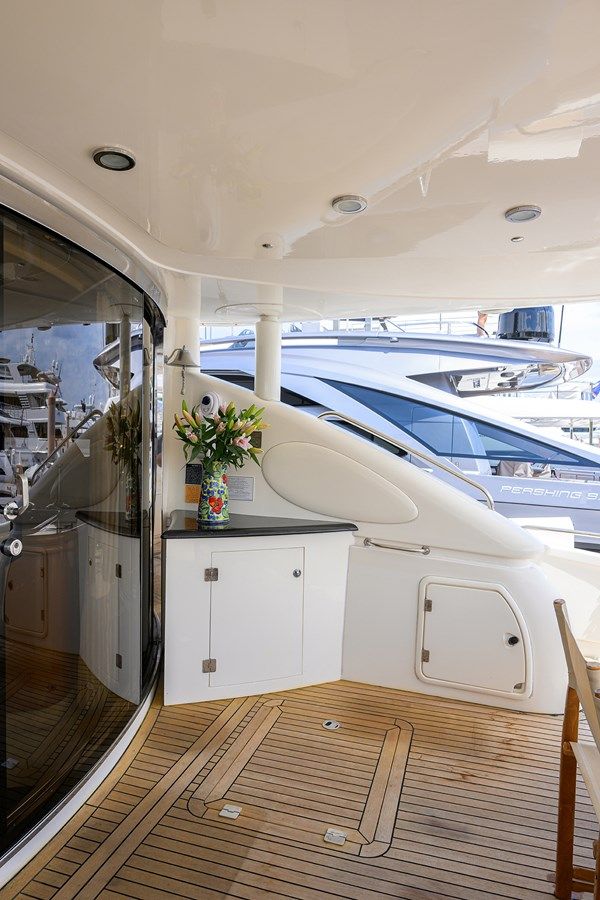 90ft Sunseeker Flybridge