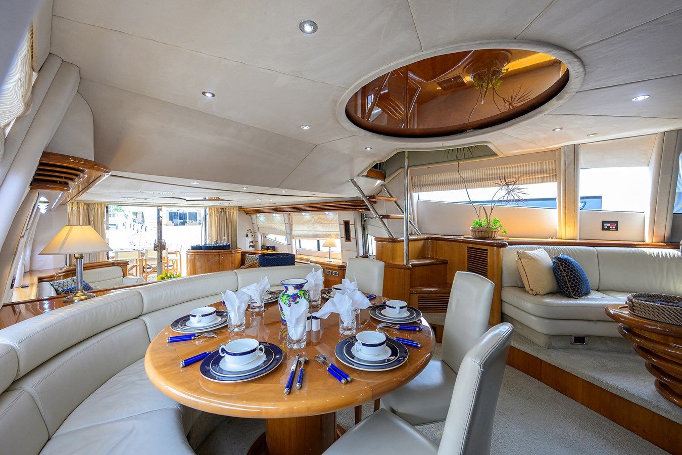90ft Sunseeker Flybridge