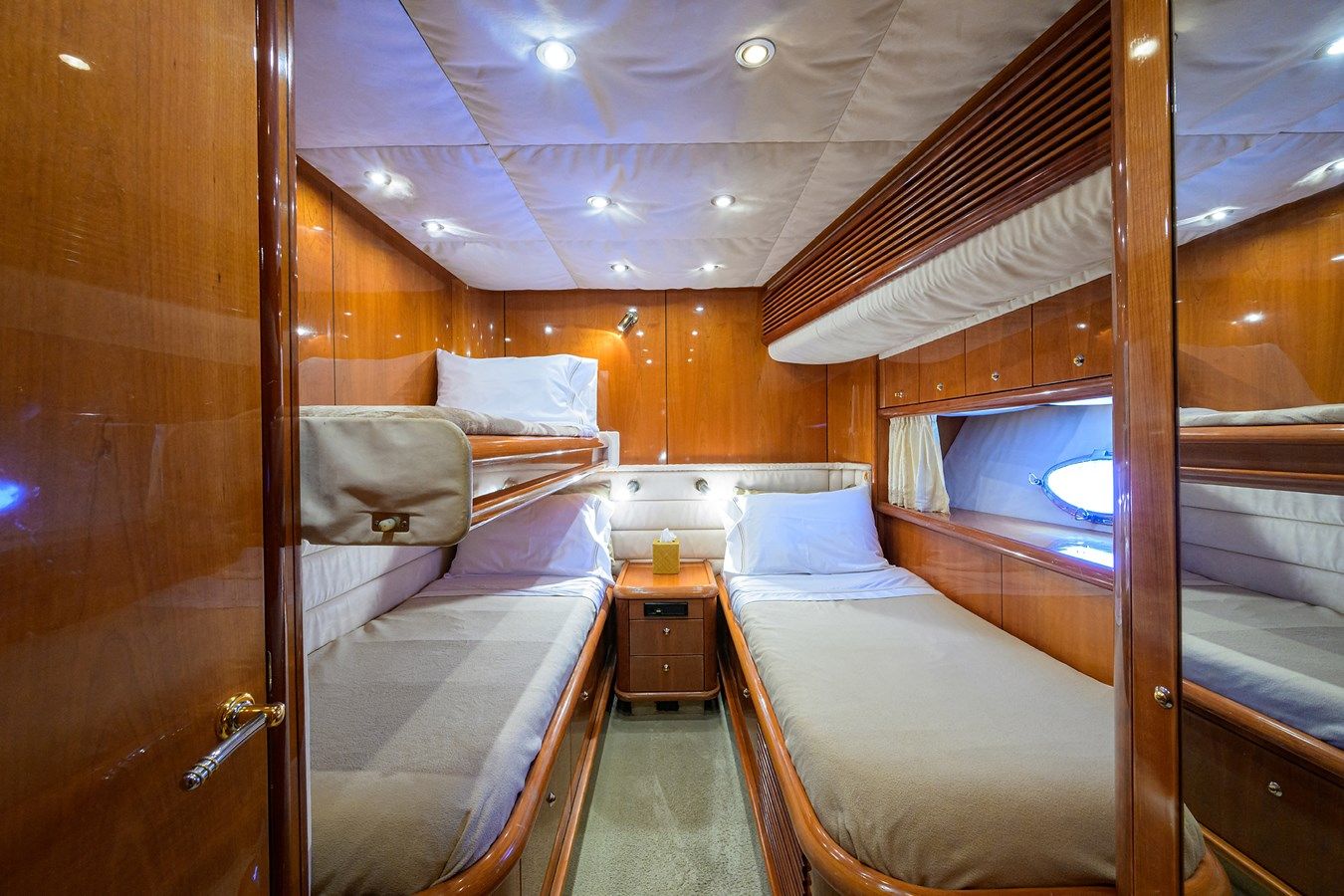 90ft Sunseeker Flybridge