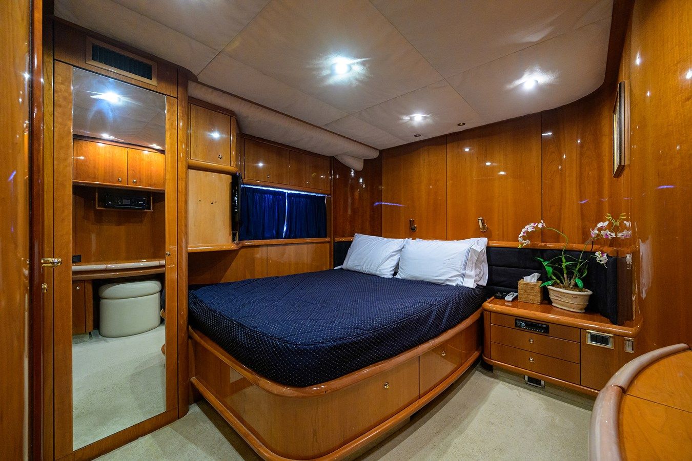 90ft Sunseeker Flybridge