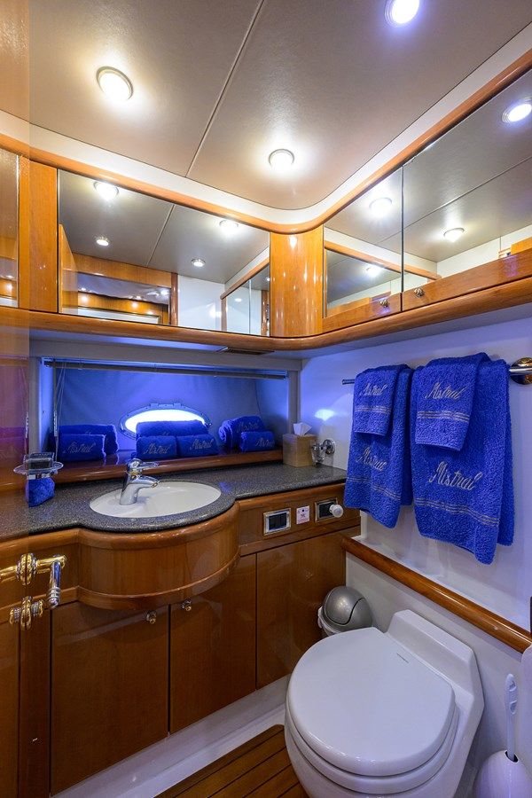 90ft Sunseeker Flybridge