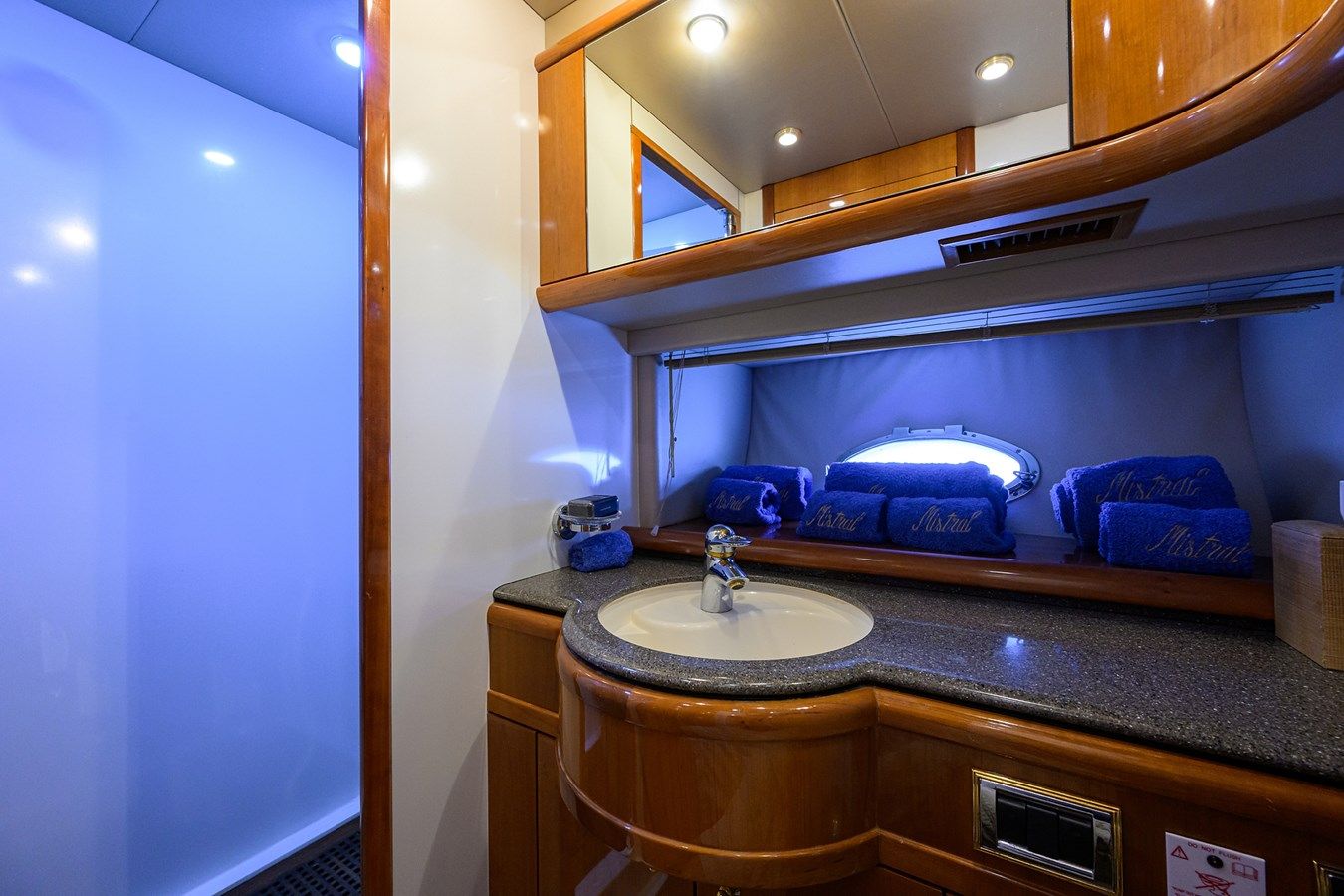 90ft Sunseeker Flybridge