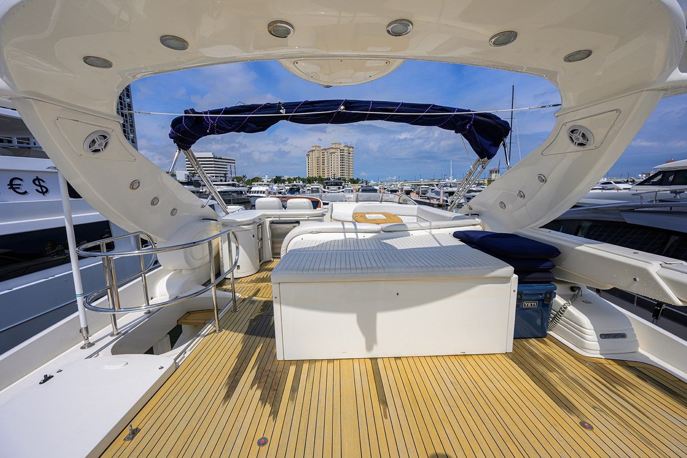 90ft Sunseeker Flybridge