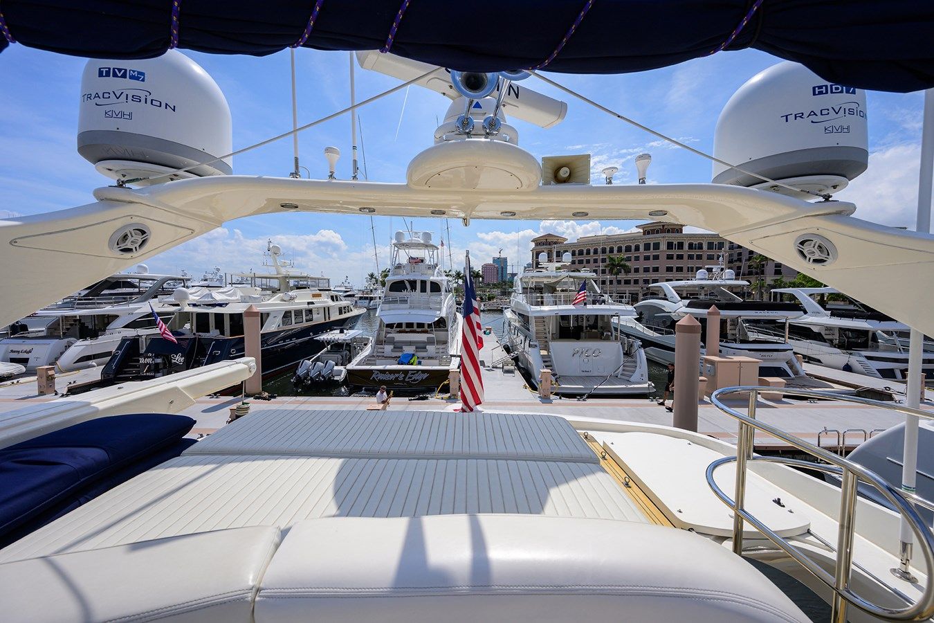 90ft Sunseeker Flybridge