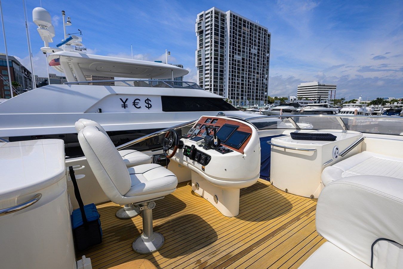 90ft Sunseeker Flybridge