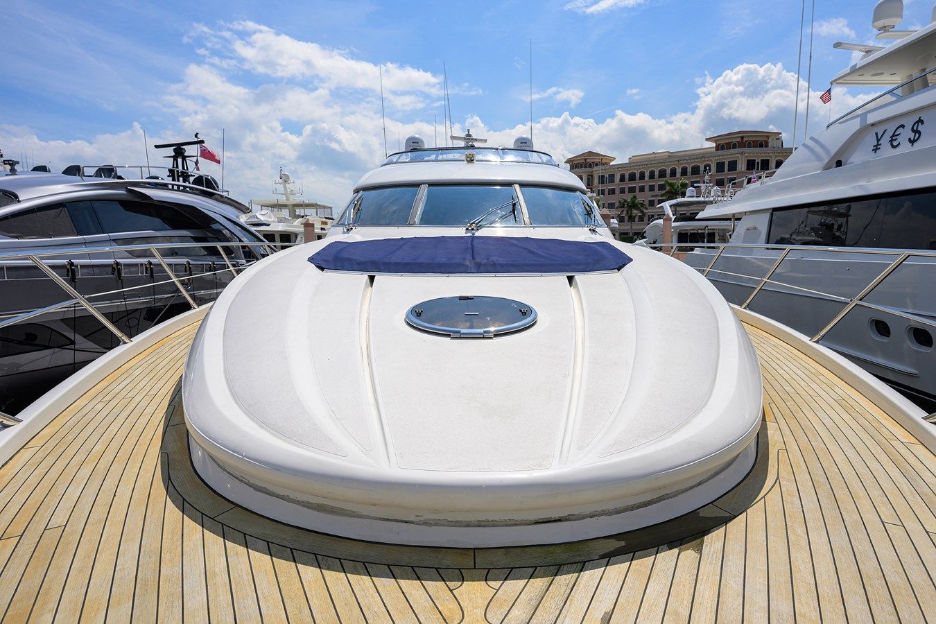 90ft Sunseeker Flybridge