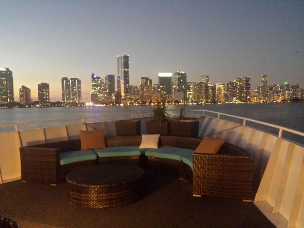 125ft COI Event Yacht