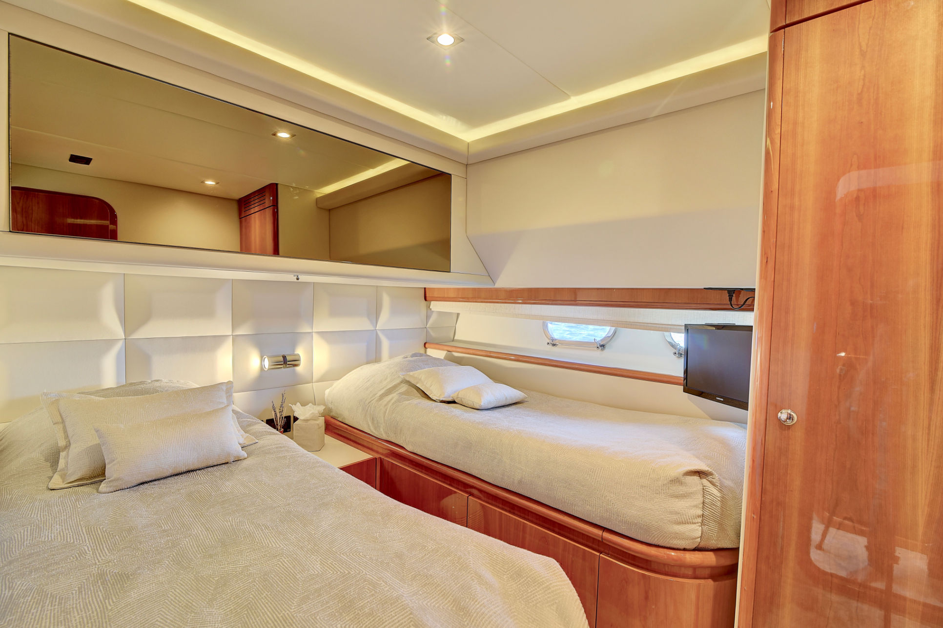 75ft Ferretti