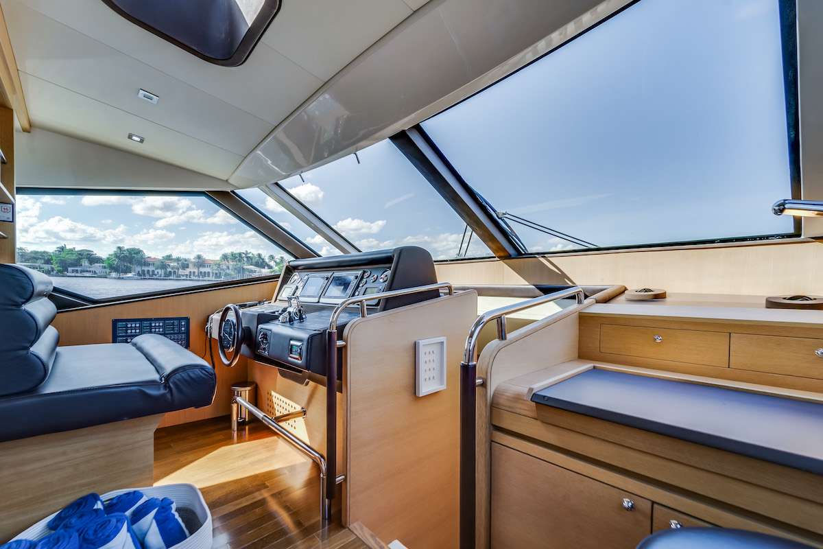 80ft Aicon