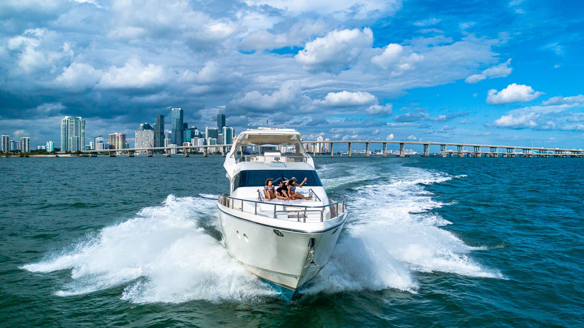 80ft Aicon