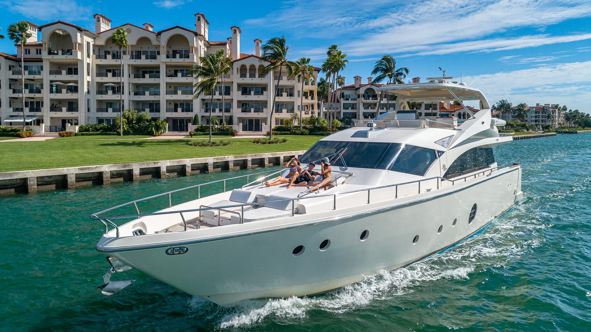 80ft Aicon