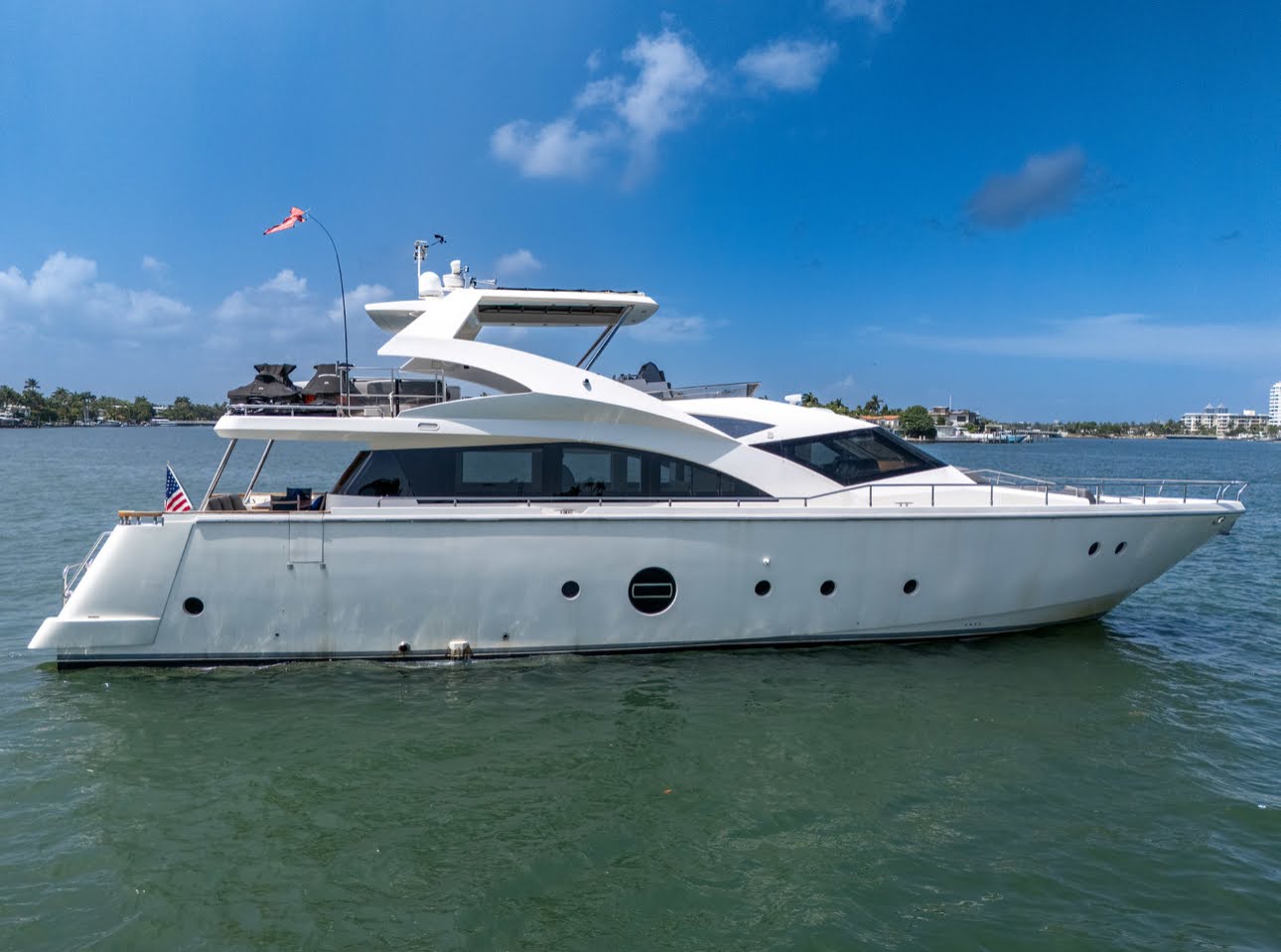 80ft Aicon