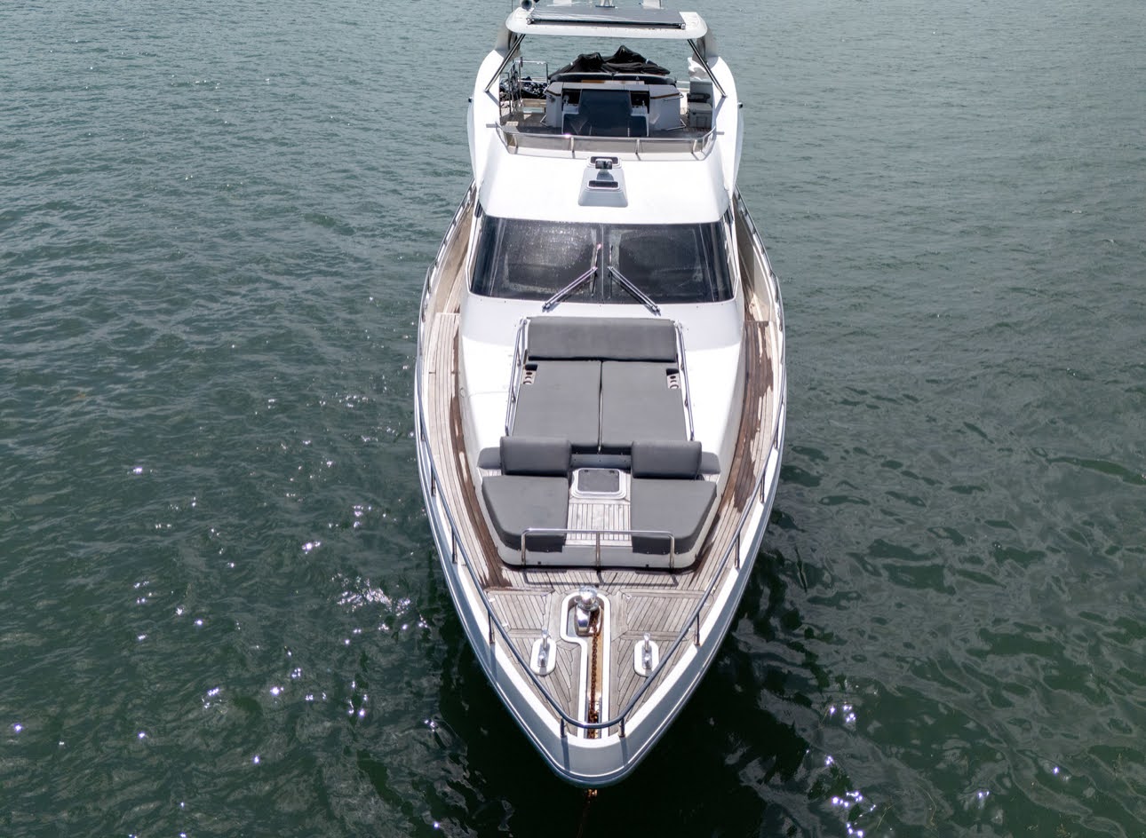 80ft Aicon