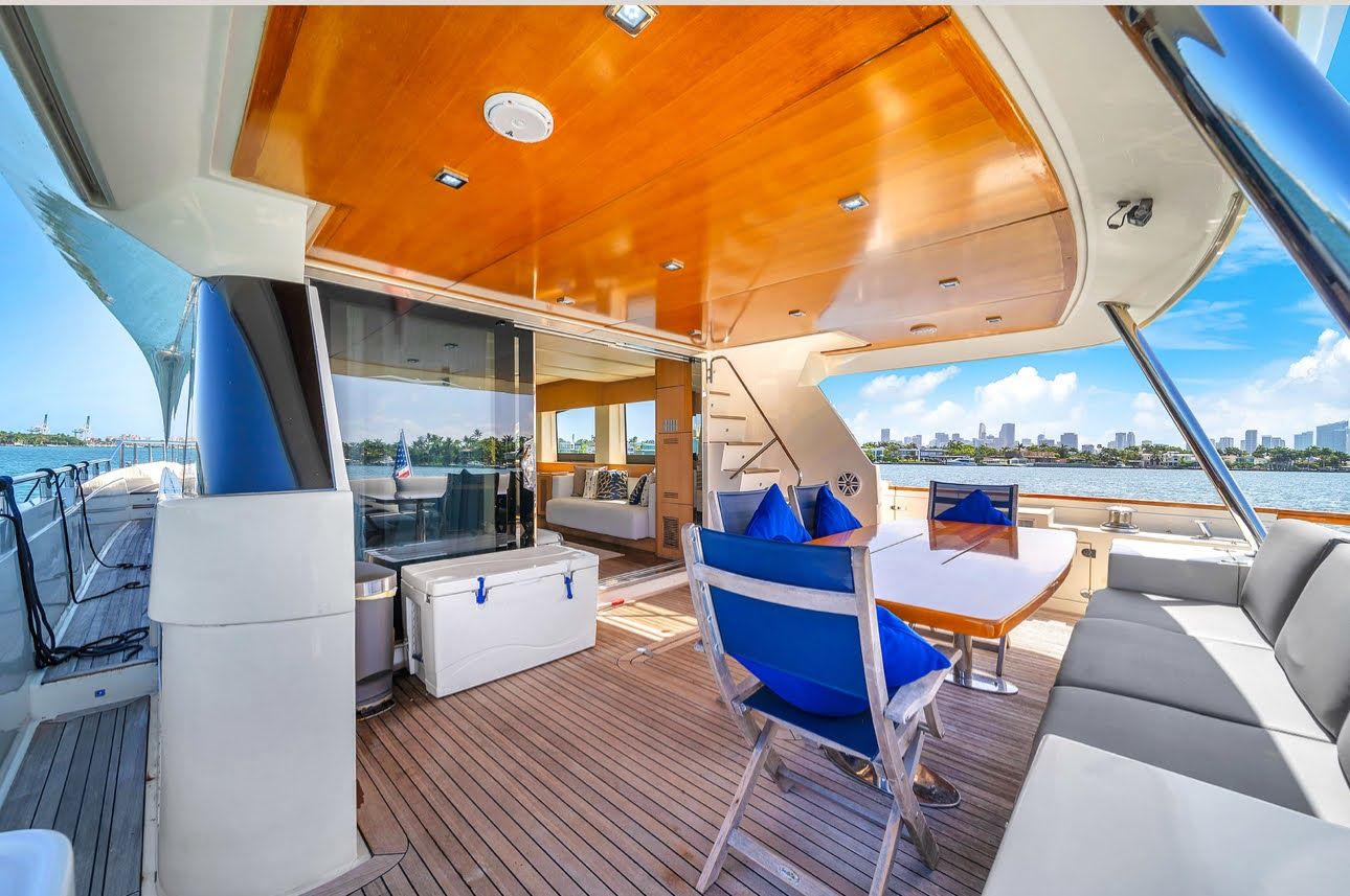 80ft Aicon
