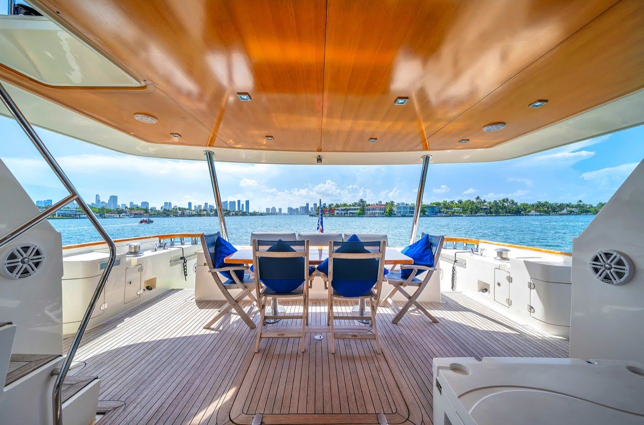 80ft Aicon