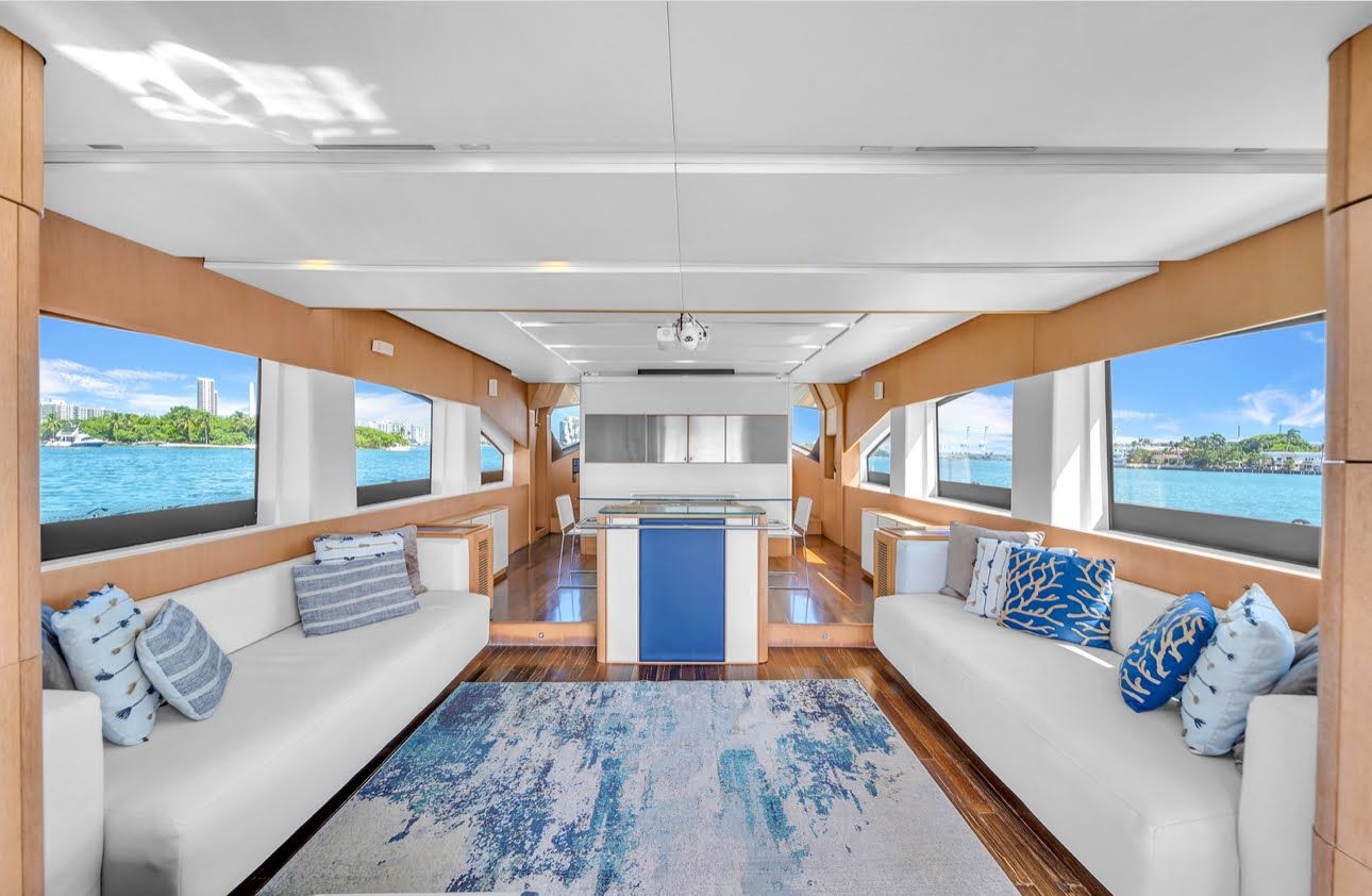80ft Aicon