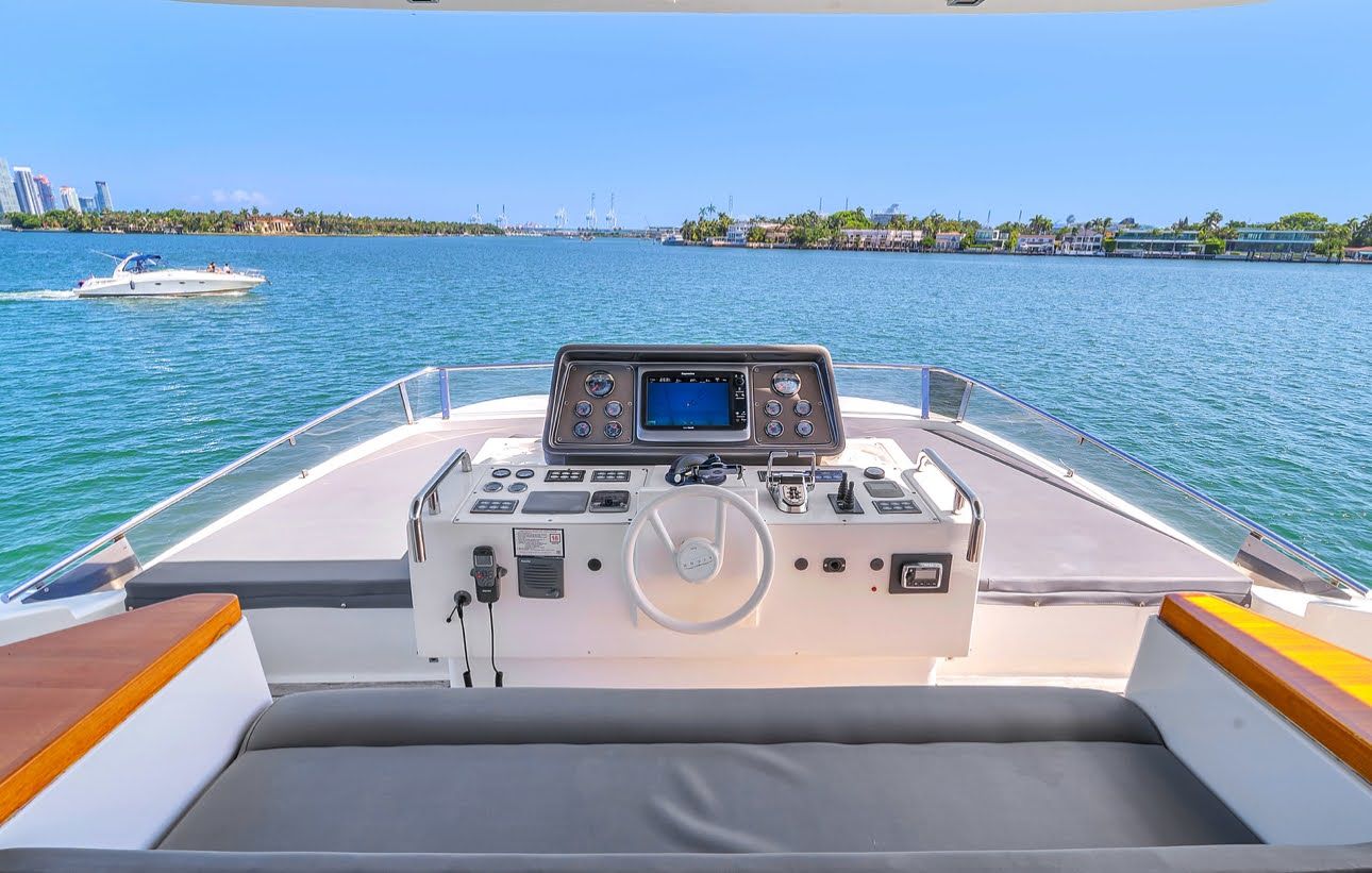 80ft Aicon