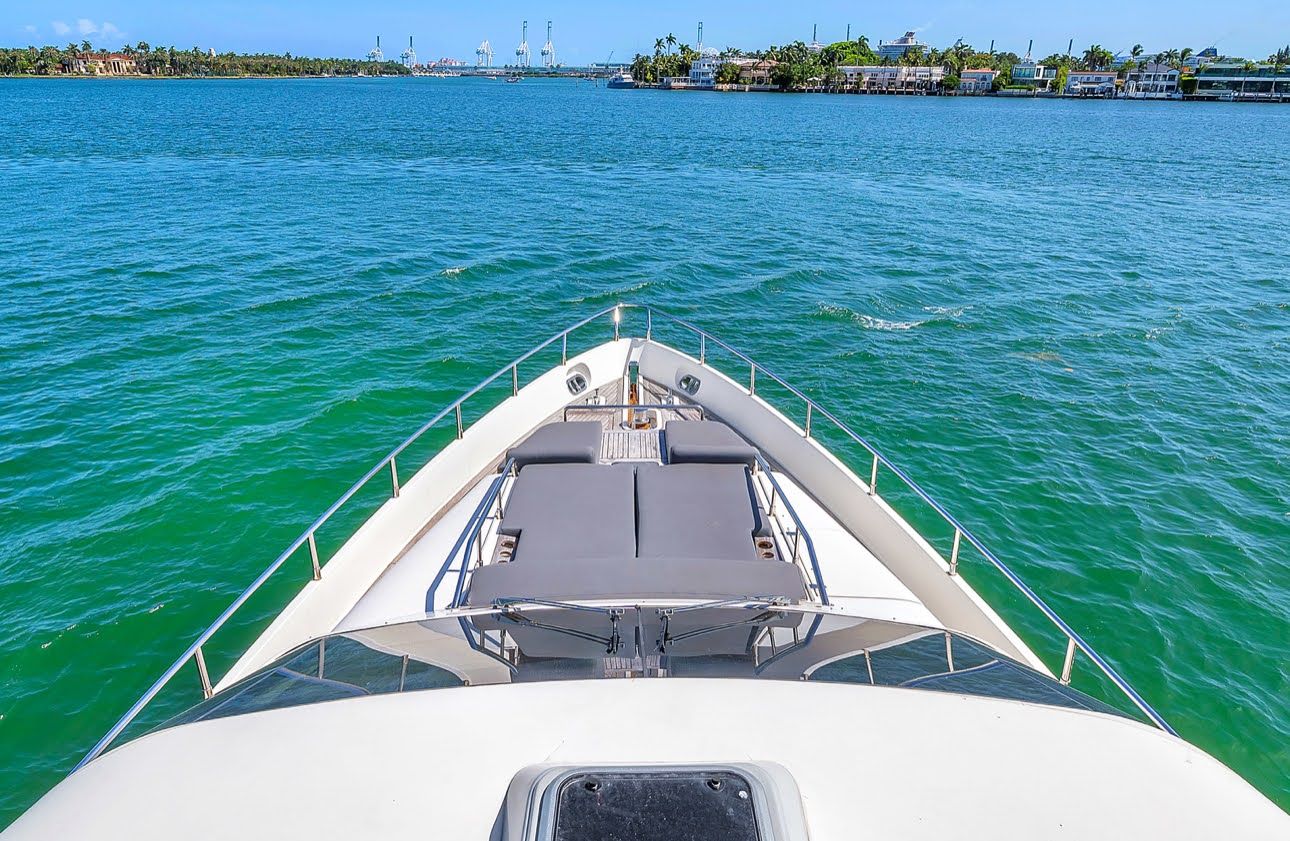 80ft Aicon