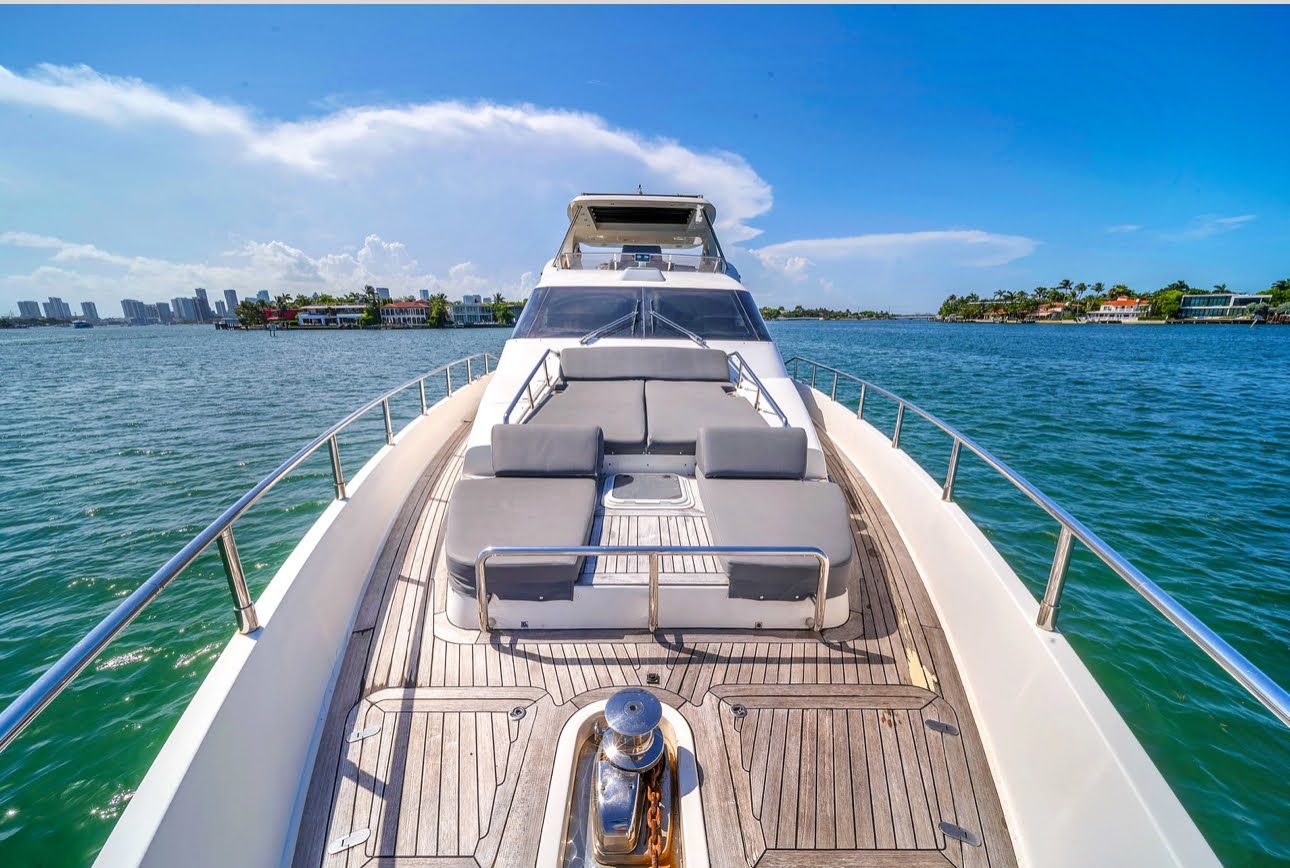 80ft Aicon