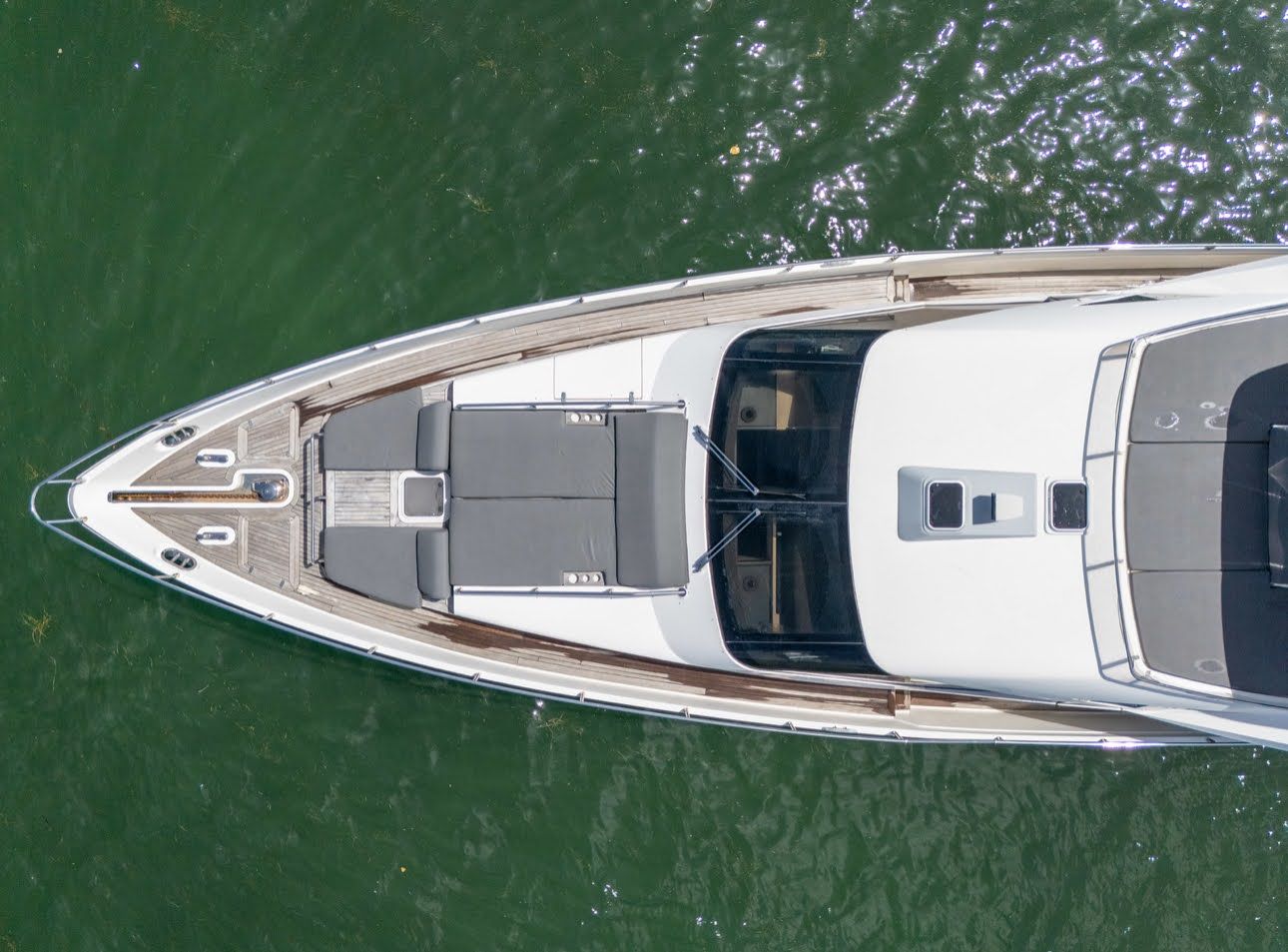 80ft Aicon