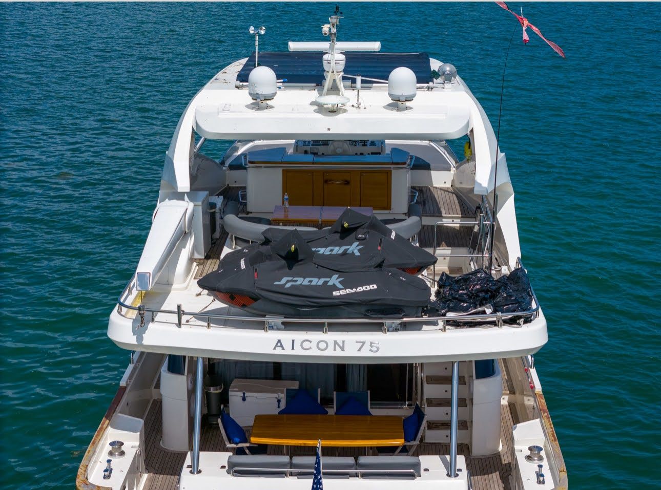 80ft Aicon