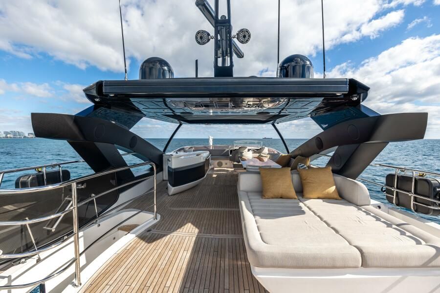 86ft (26.21 m) Sunseeker