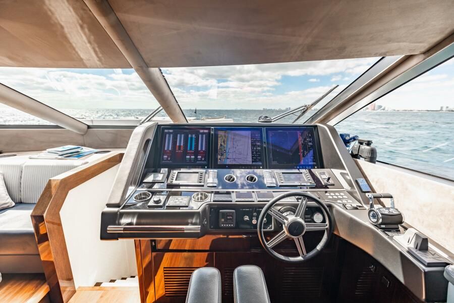 86ft (26.21 m) Sunseeker