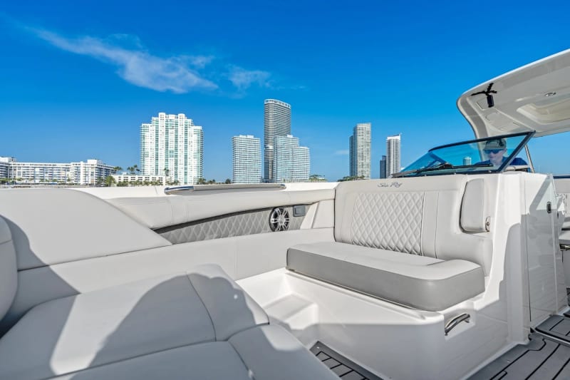 35 ft Sea Ray