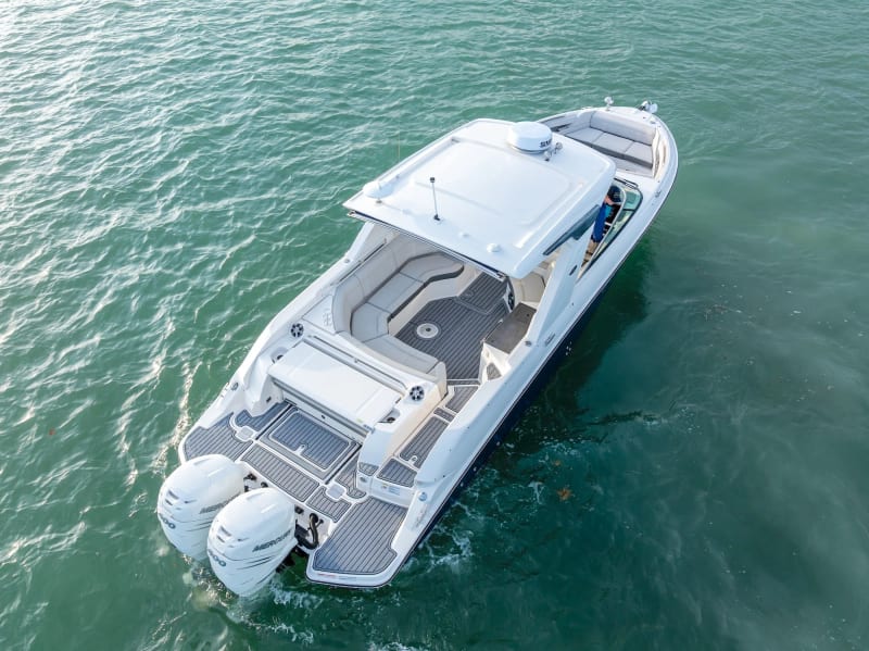 35 ft Sea Ray