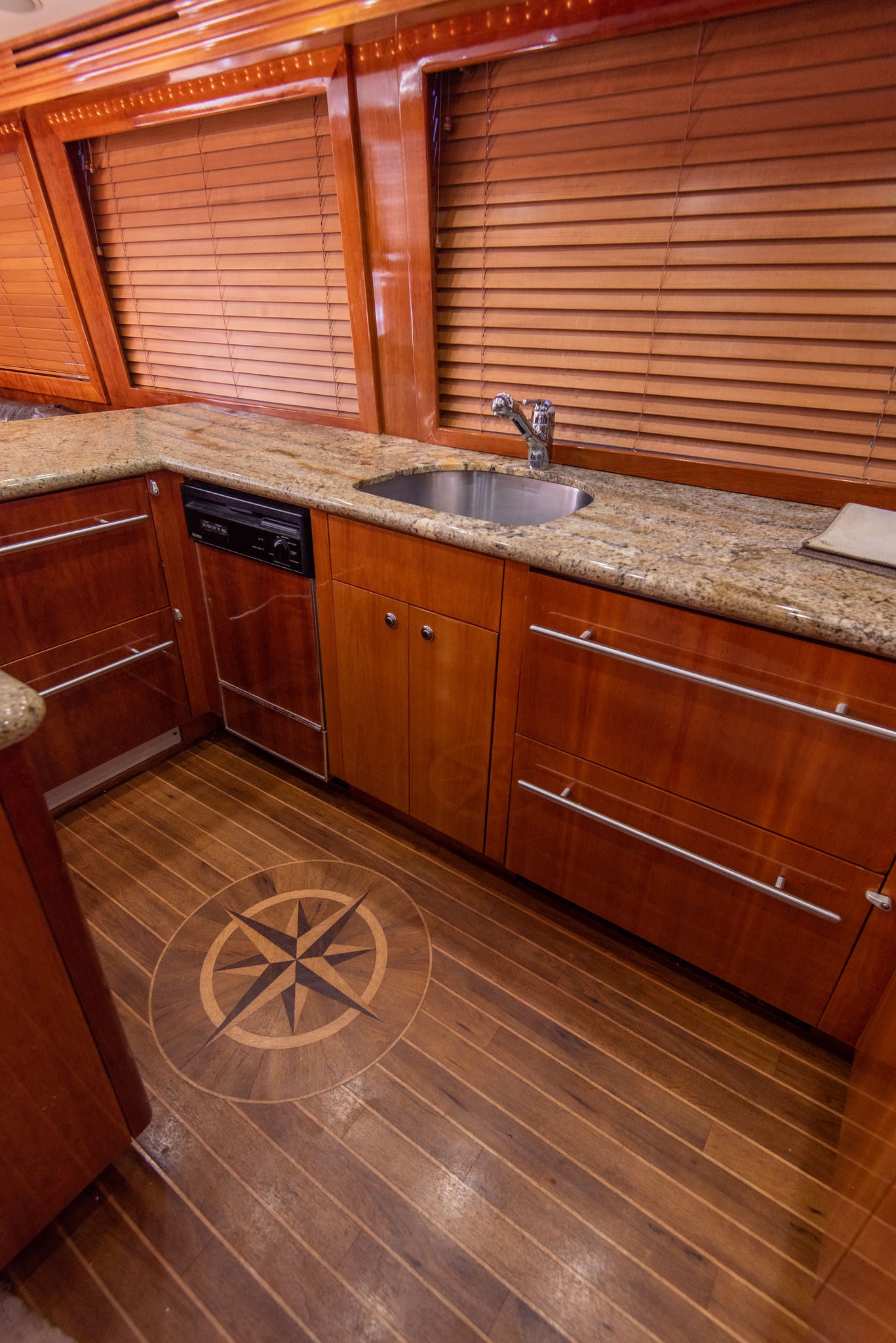70ft Hatteras Sport Fish