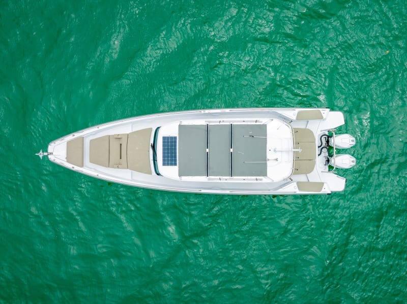 37 ft Axopar